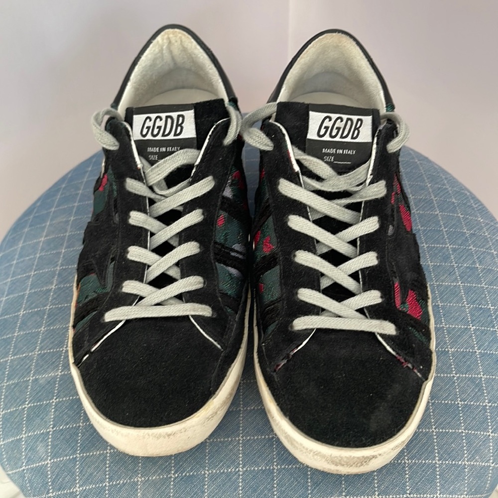Golden Goose size 9 Superstars